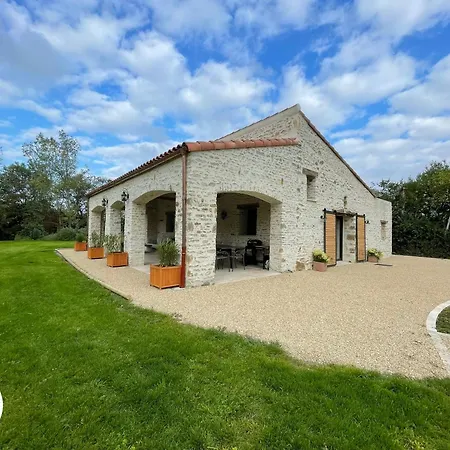 Vendee Avec Et Terrasse - Fr-1-426-592 別荘 Les Pineaux